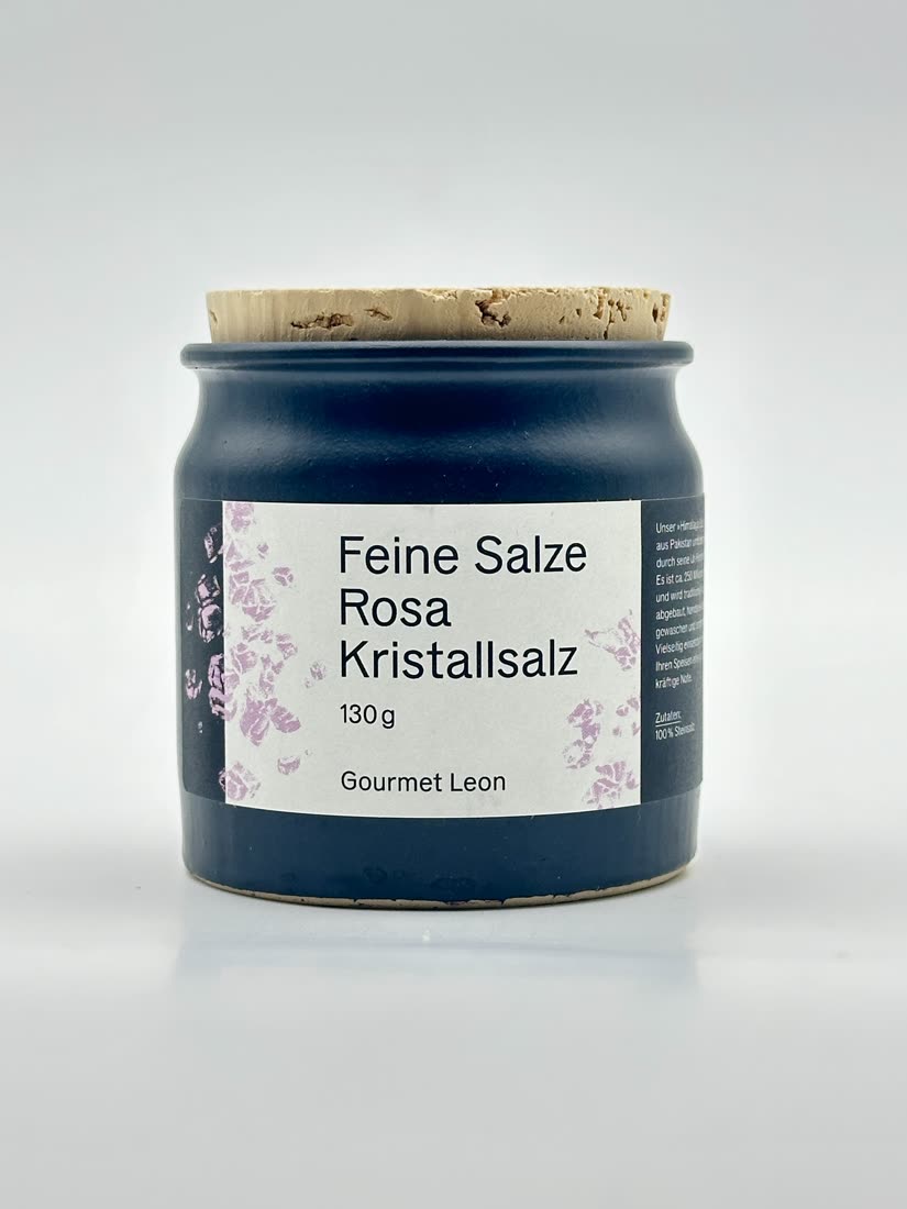Rosa Kristallsalz im Steintopf